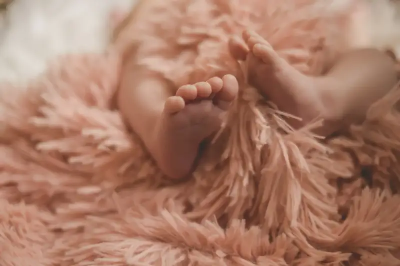 In-home newborn photography by Kaptured by Krystal, photo 29
